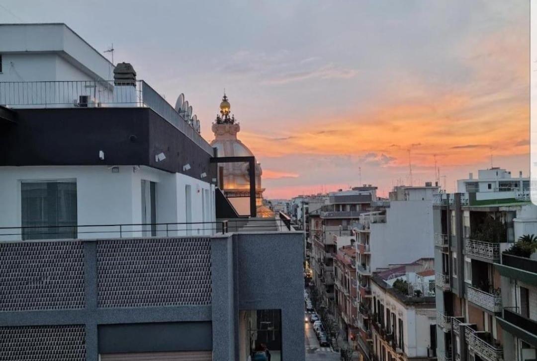 Apartamento Attico Reale - In Centro, Tra Stazione E Bari Vecchia Exterior foto