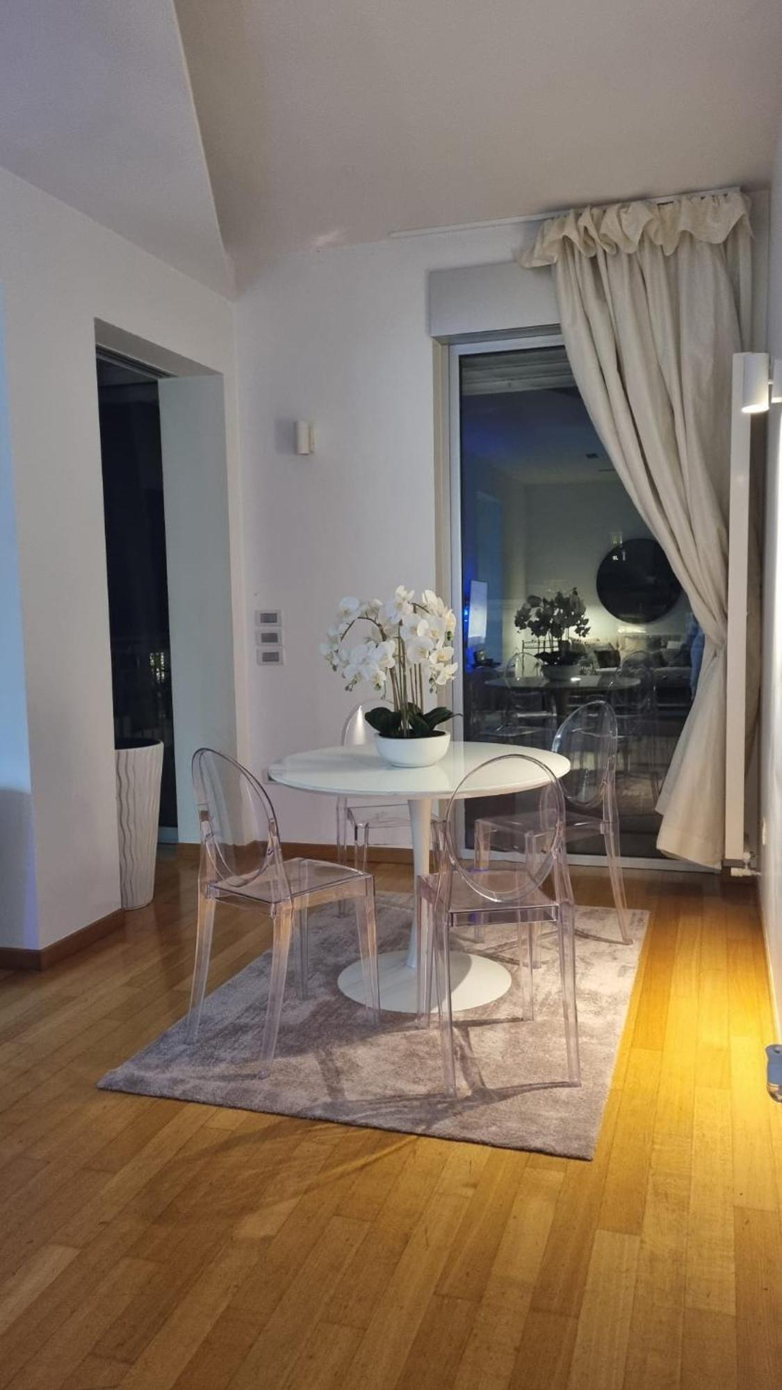 Apartamento Attico Reale - In Centro, Tra Stazione E Bari Vecchia Exterior foto