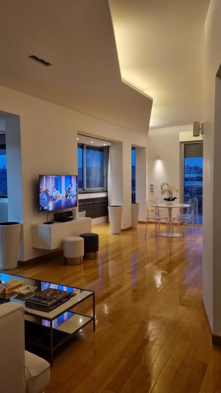 Apartamento Attico Reale - In Centro, Tra Stazione E Bari Vecchia Exterior foto