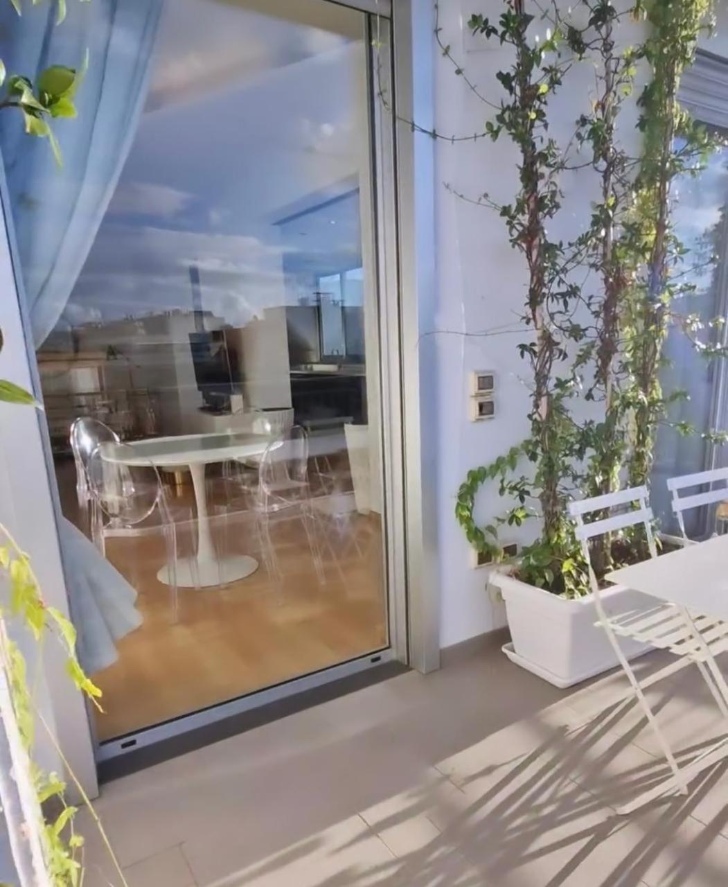 Apartamento Attico Reale - In Centro, Tra Stazione E Bari Vecchia Exterior foto